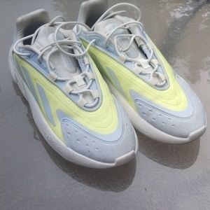 Kids Adidas Ozelia J White/Blue/Yellow Sz 7